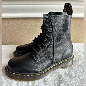 Dr. Martens  Women’s PASCAL VIRGINIA LEATHER BOOTS Size 5 US Color BLACK